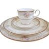 15396590006-4834.jpg Jogo de pratos e xícaras em porcelana BONE CHINA, com Estampa Exclusiva – Elegância e Charme à Sua Mesa!