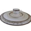 15396594606-4830.jpg Jogo de pratos e xícaras em porcelana BONE CHINA, com Estampa Exclusiva – Elegância e Charme à Sua Mesa!